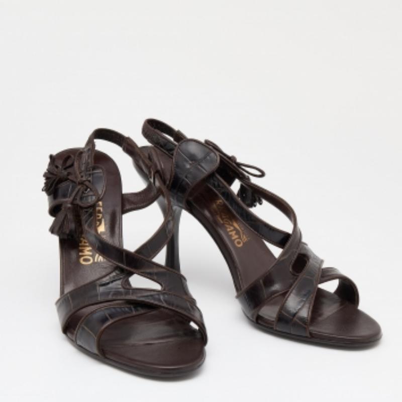 Salvatore Ferragamo Dunkelbraun Krokoprägung Leder Slingback Sandalen Größe 40 (Schwarz) im Angebot