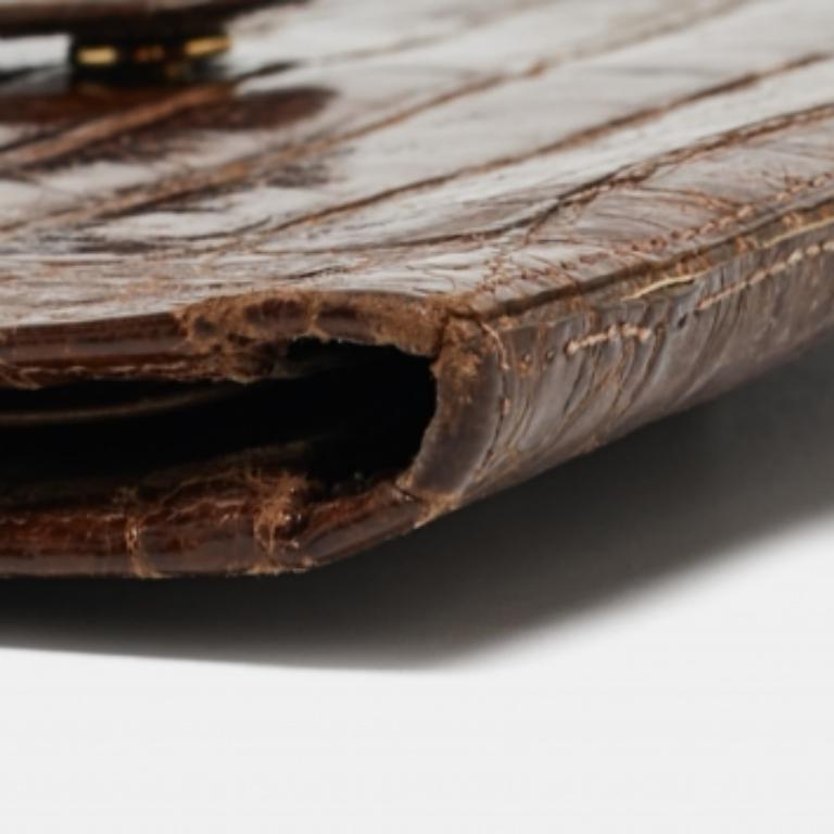 Salvatore Ferragamo Cartera Continental Sobre Cocodrilo Marrón Oscuro en venta 1
