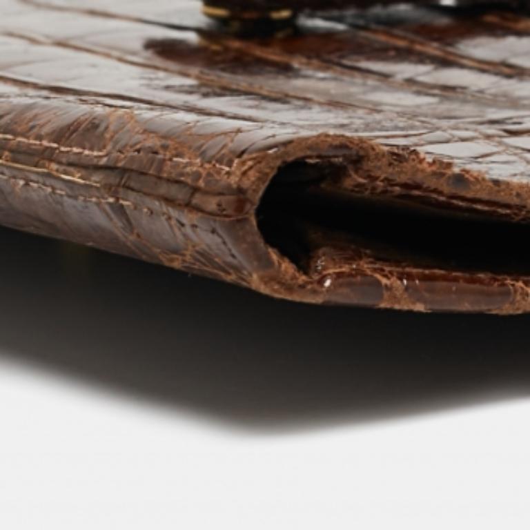 Salvatore Ferragamo Cartera Continental Sobre Cocodrilo Marrón Oscuro en venta 2