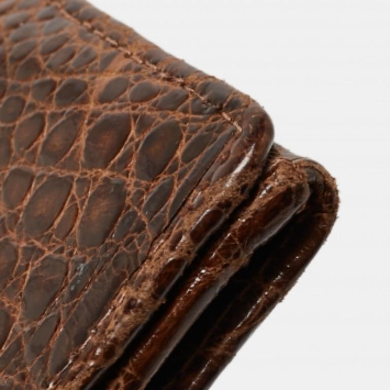 Salvatore Ferragamo Cartera Continental Sobre Cocodrilo Marrón Oscuro en venta 4