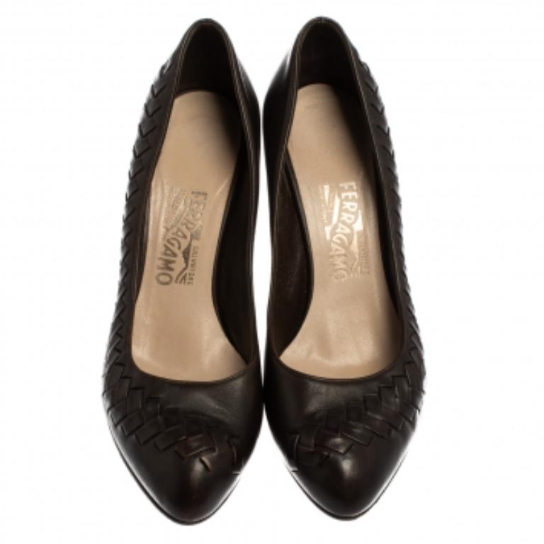 Salvatore Ferragamo Dark Brown Leather Pumps Size 39.5 For Sale 2