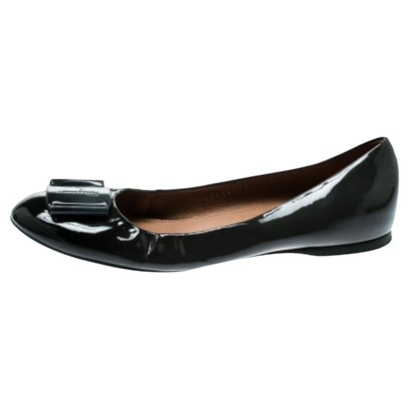 Salvatore Ferragamo Ballerine Degrade in vernice grigio scuro misura 38,5 in vendita