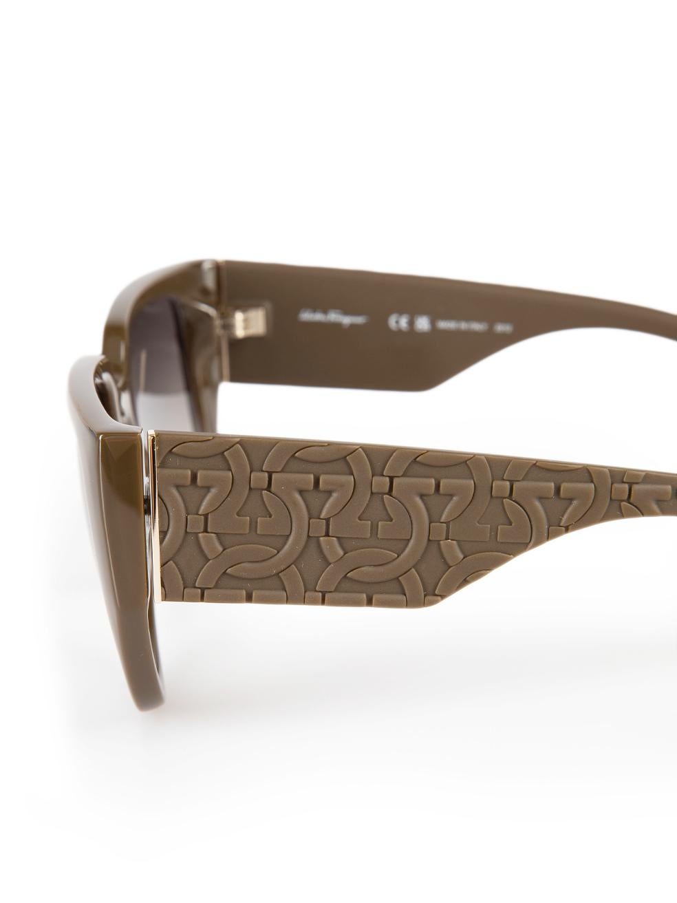 Salvatore Ferragamo Dark Khaki Browline Gradient Sunglasses For Sale 2