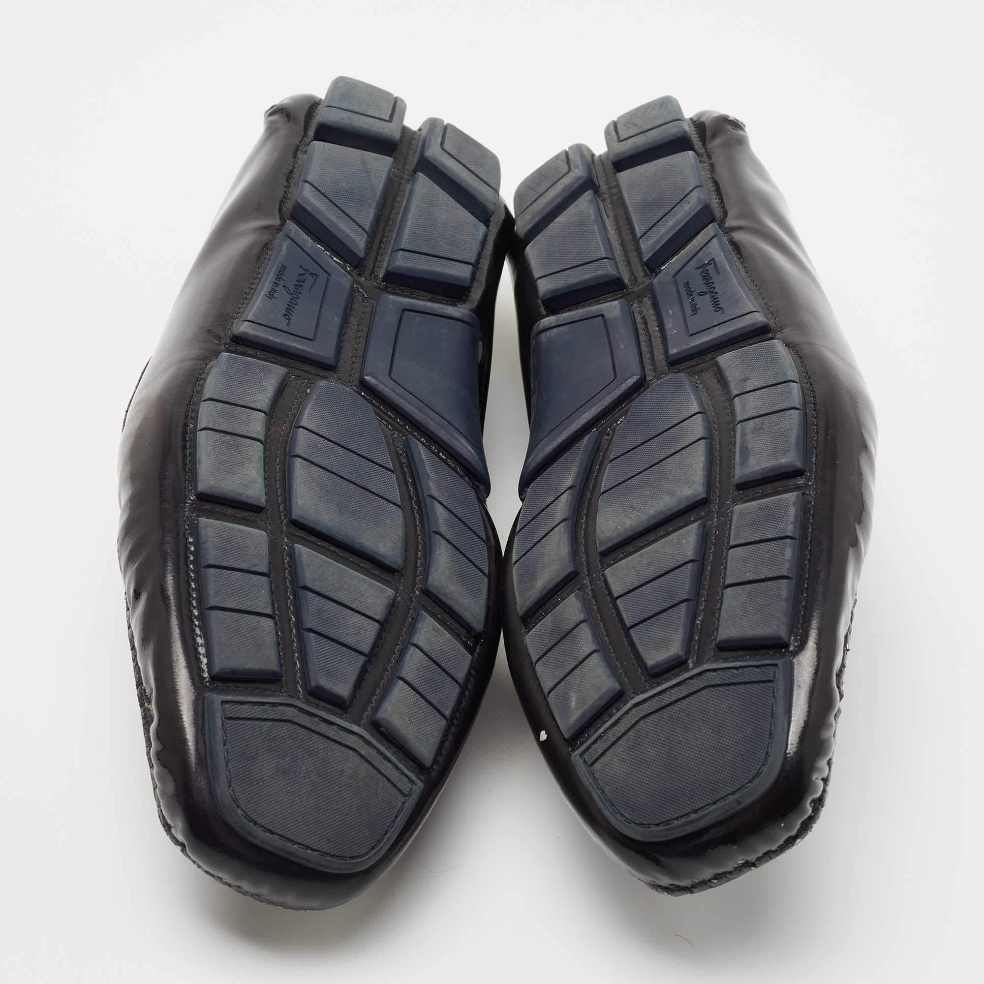 Salvatore Ferragamo Mocasines Mason de charol morado oscuro Talla 44 1