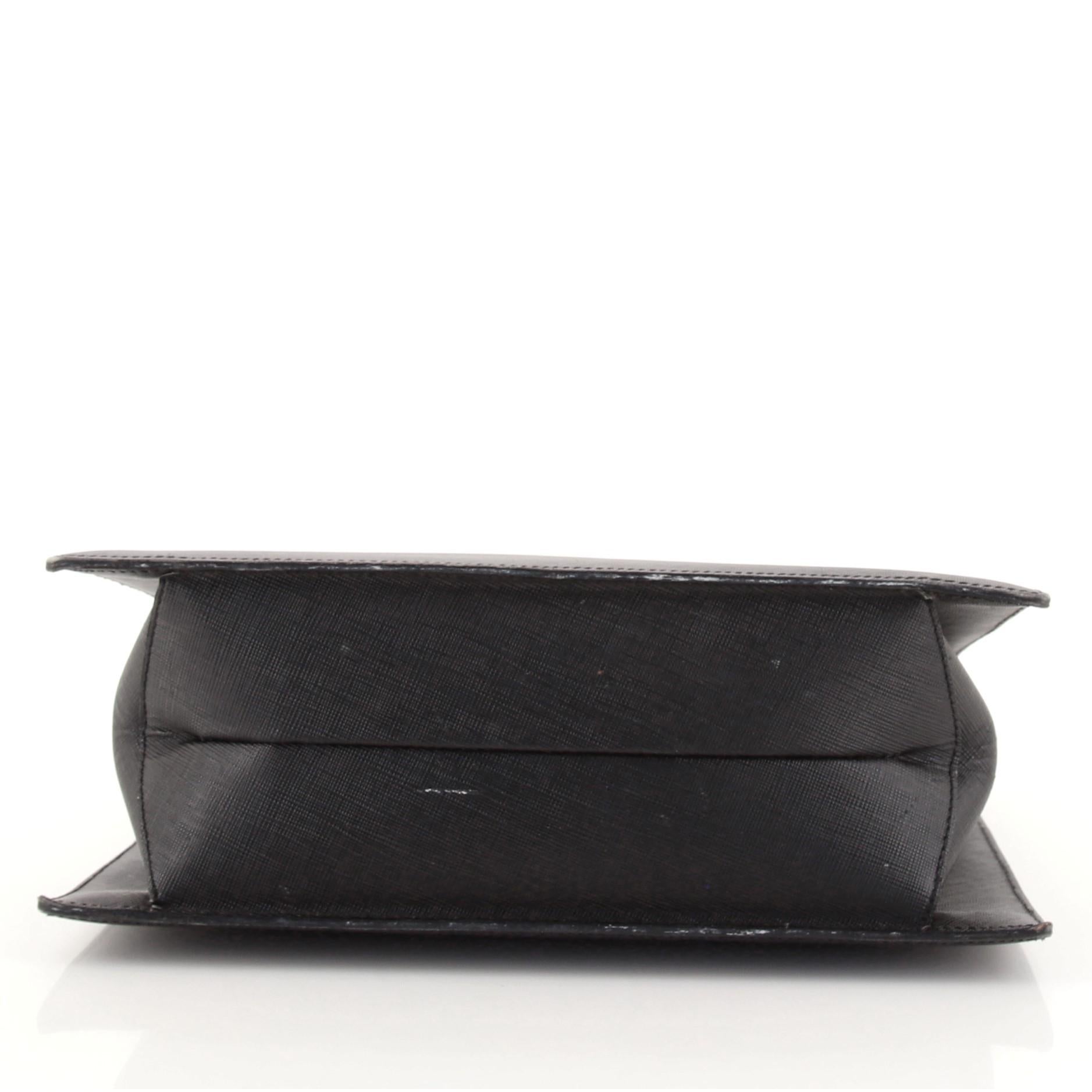 Salvatore Ferragamo Double Gancini Top Handle Tasche aus Saffiano Leder im Zustand „Gut“ in NY, NY