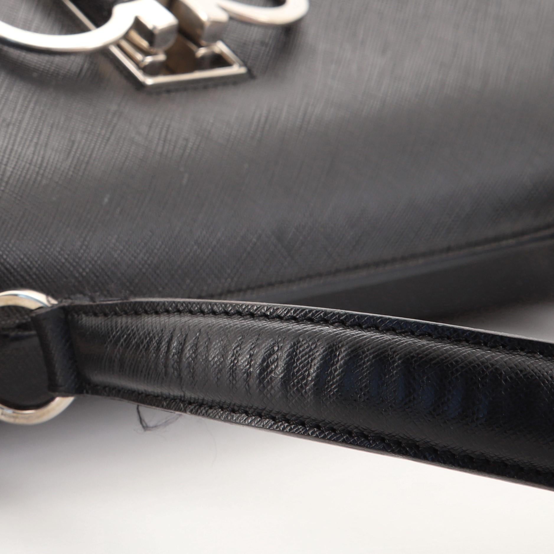 Salvatore Ferragamo Double Gancini Top Handle Tasche aus Saffiano Leder 2