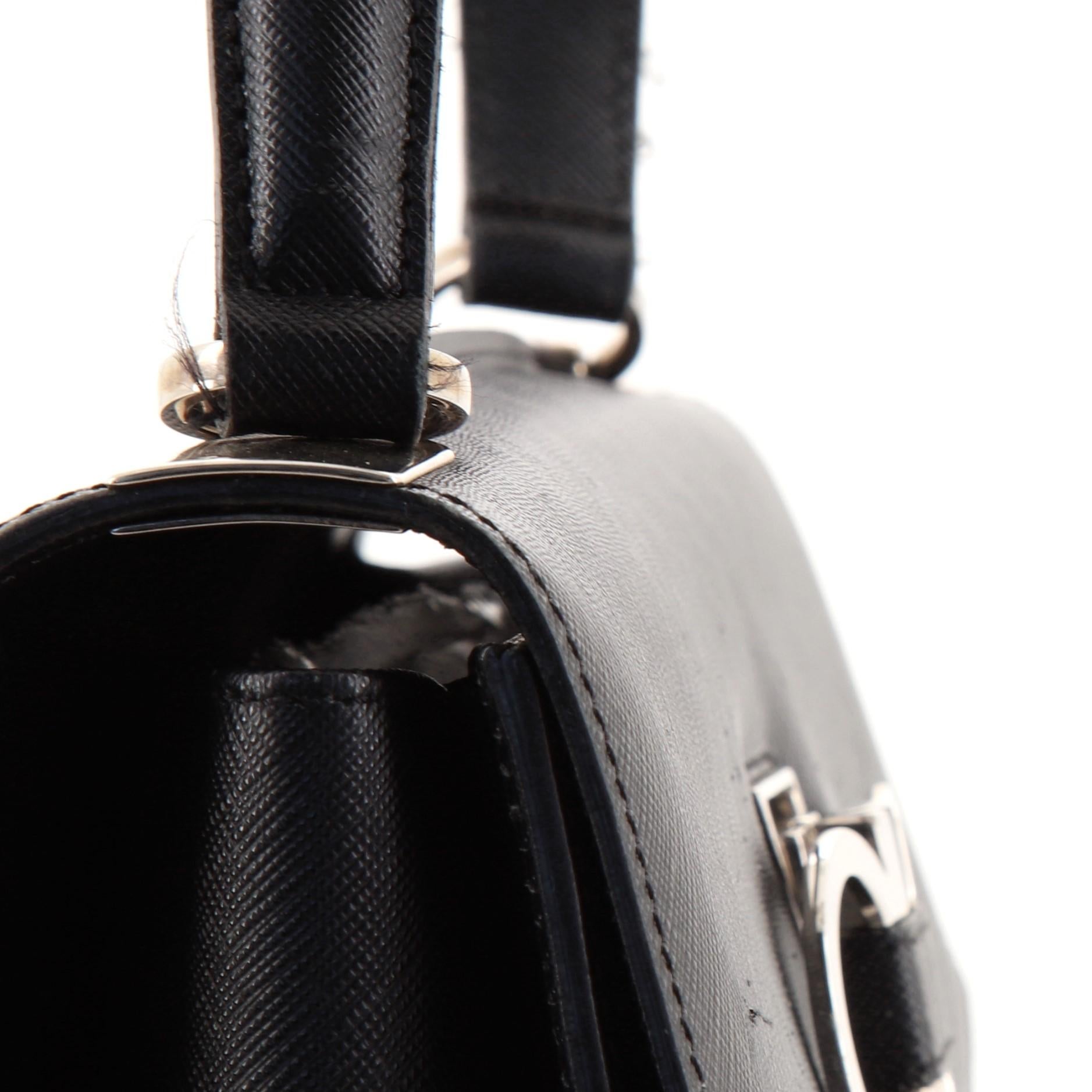 Salvatore Ferragamo Double Gancini Top Handle Tasche aus Saffiano Leder 4