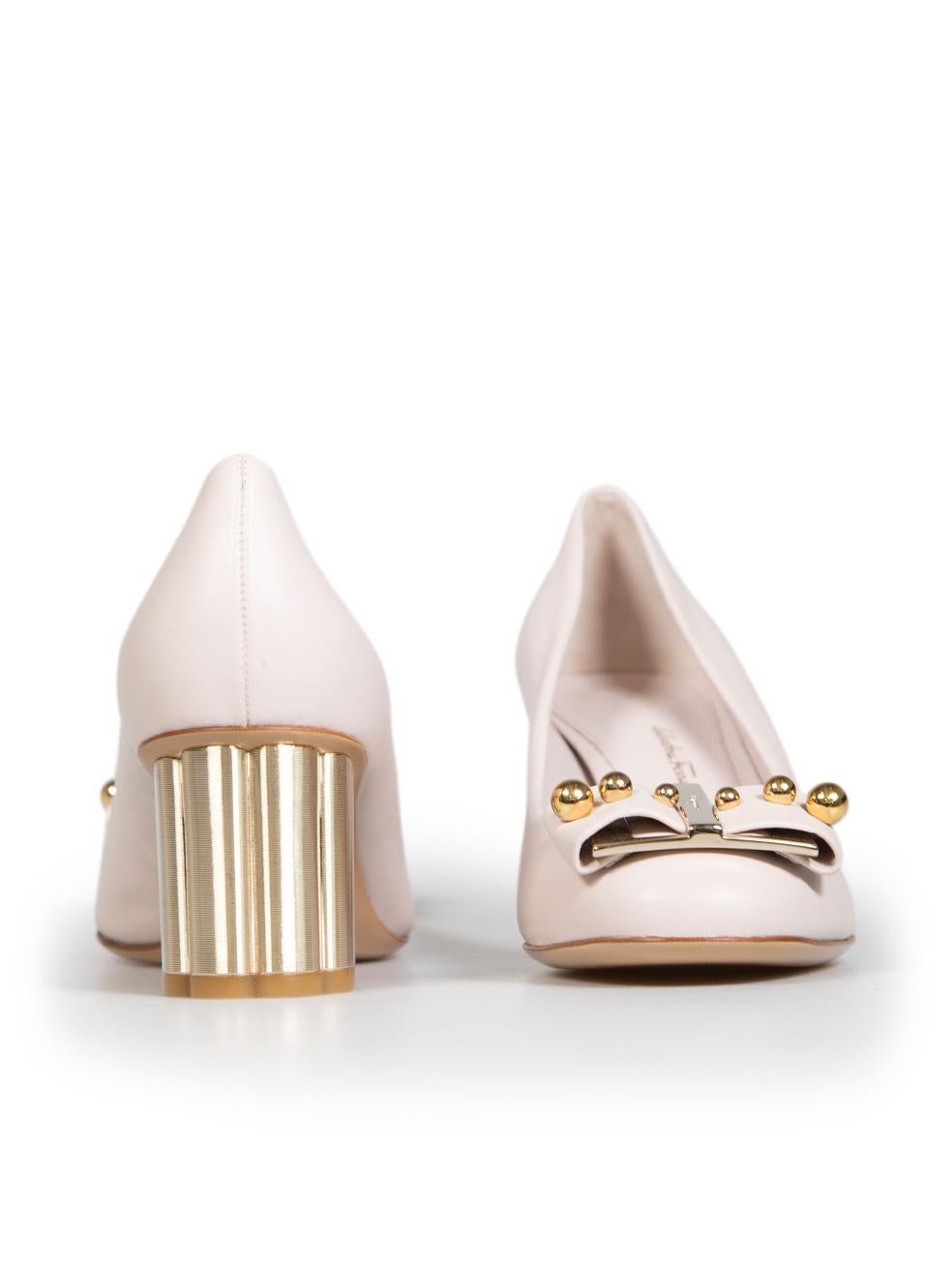Salvatore Ferragamo Ecru Leather Stud Vara Bow Pumps Size US 8.5 In New Condition In London, GB