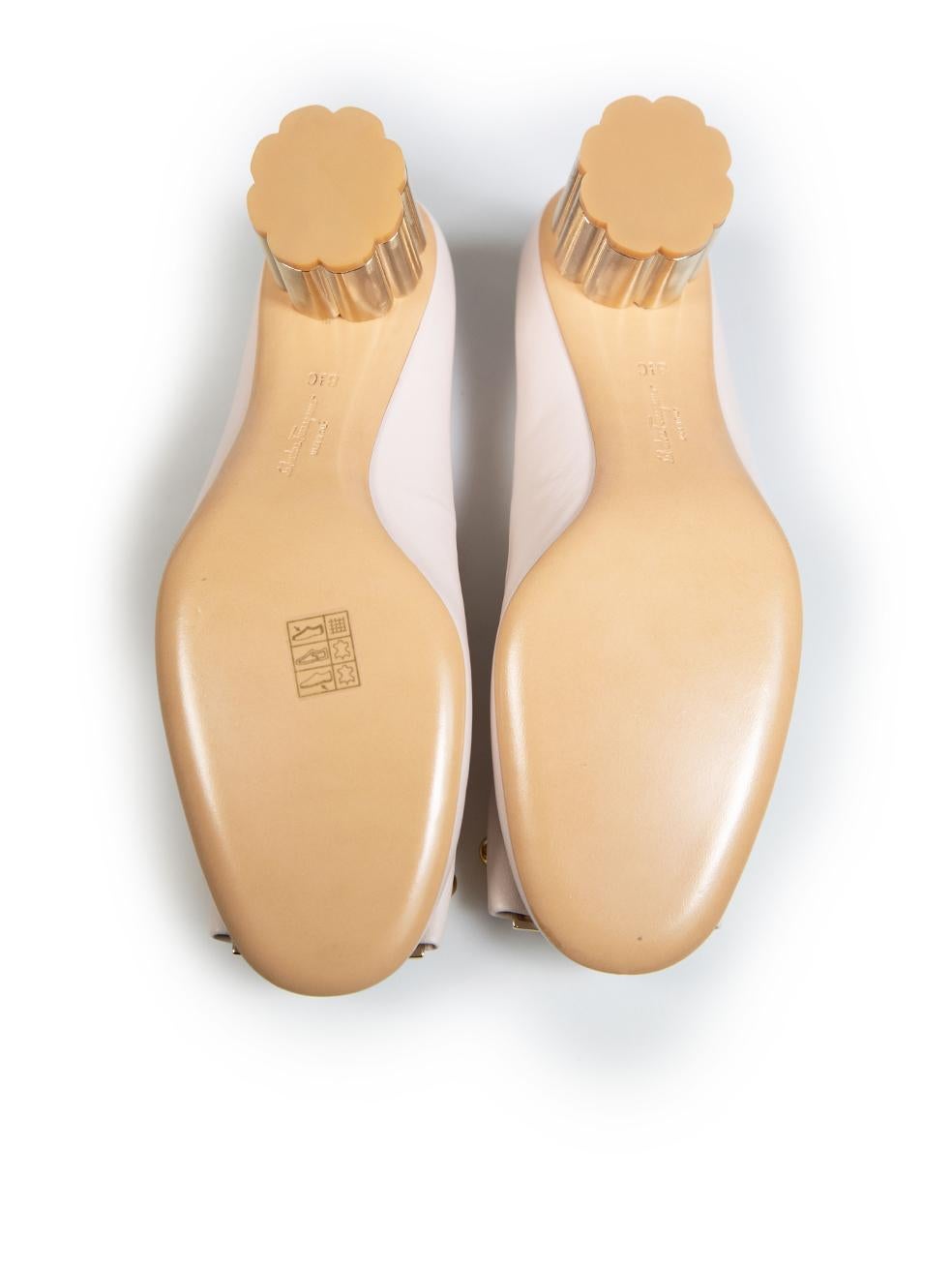 Women's Salvatore Ferragamo Ecru Leather Stud Vara Bow Pumps Size US 8.5