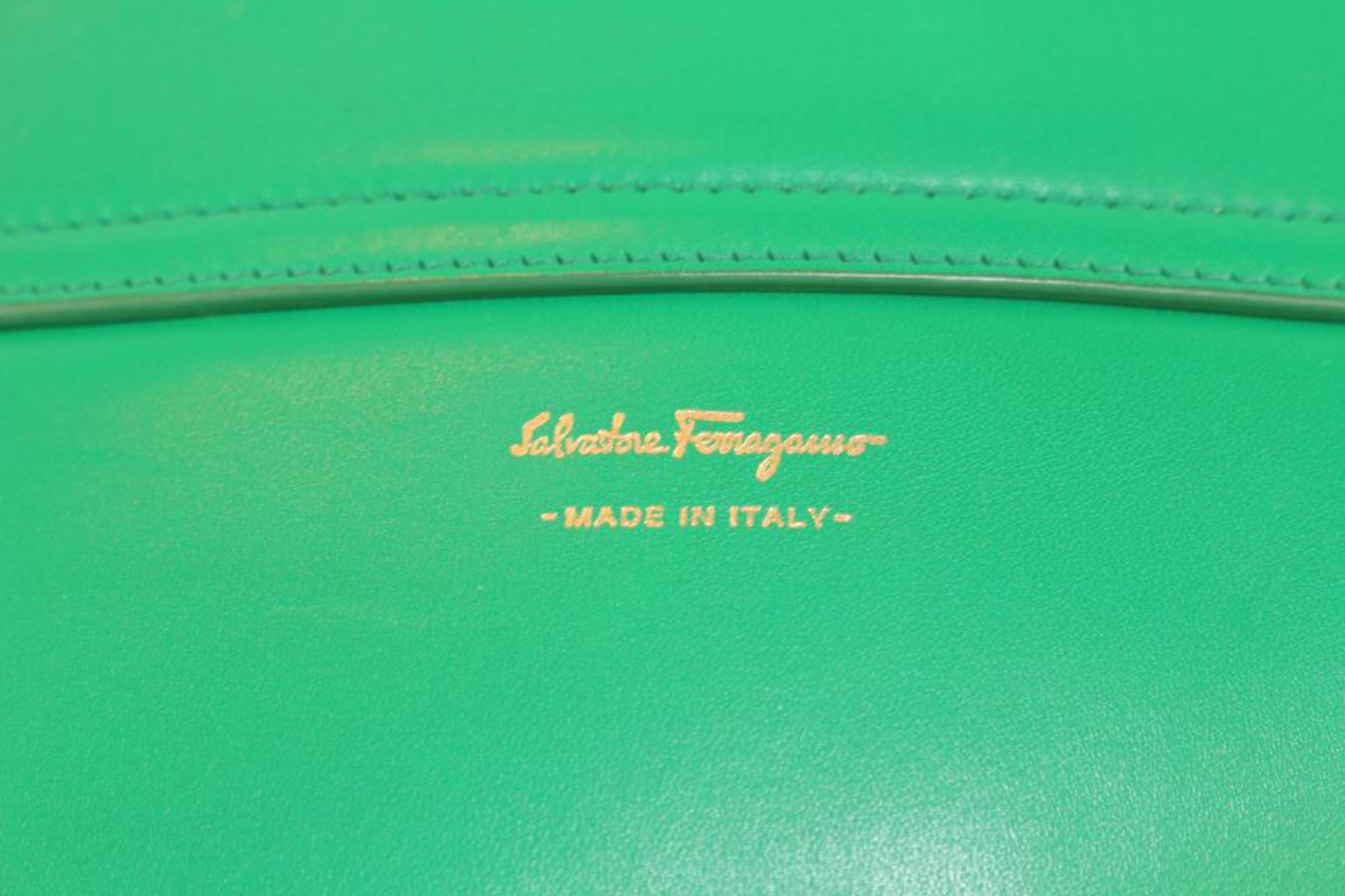 Salvatore Ferragamo Emerald Chain Flap 23mz1102 Green Leather Shoulder Bag For Sale 4