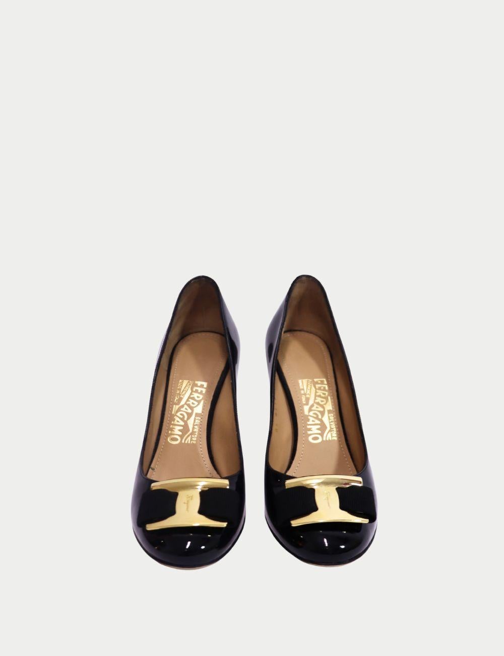 Nero Salvatore Ferragamo - EU 37 in vendita