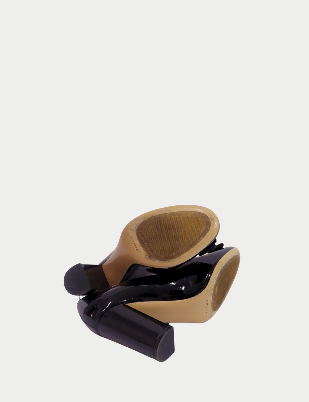 Donna Salvatore Ferragamo - EU 37 in vendita