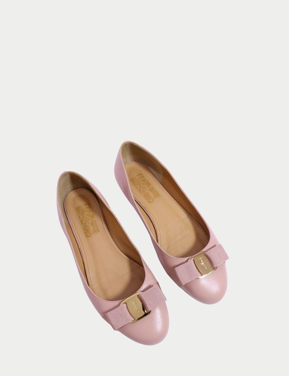 Salvatore Ferragamo -  UE 38,5 Marrón