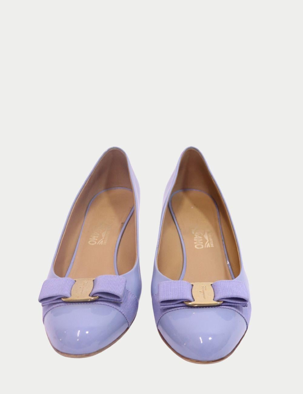 Salvatore Ferragamo - UE 40.5 Gris en venta