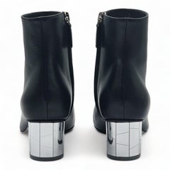 Salvatore Ferragamo Florrie Booties Leather in Black