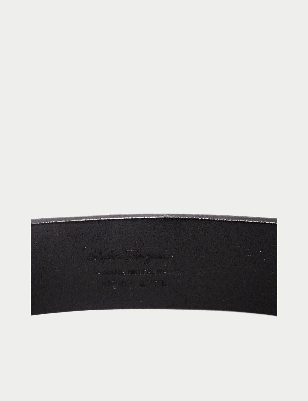 Salvatore Ferragamo im Zustand „Hervorragend“ im Angebot in Amman, JO