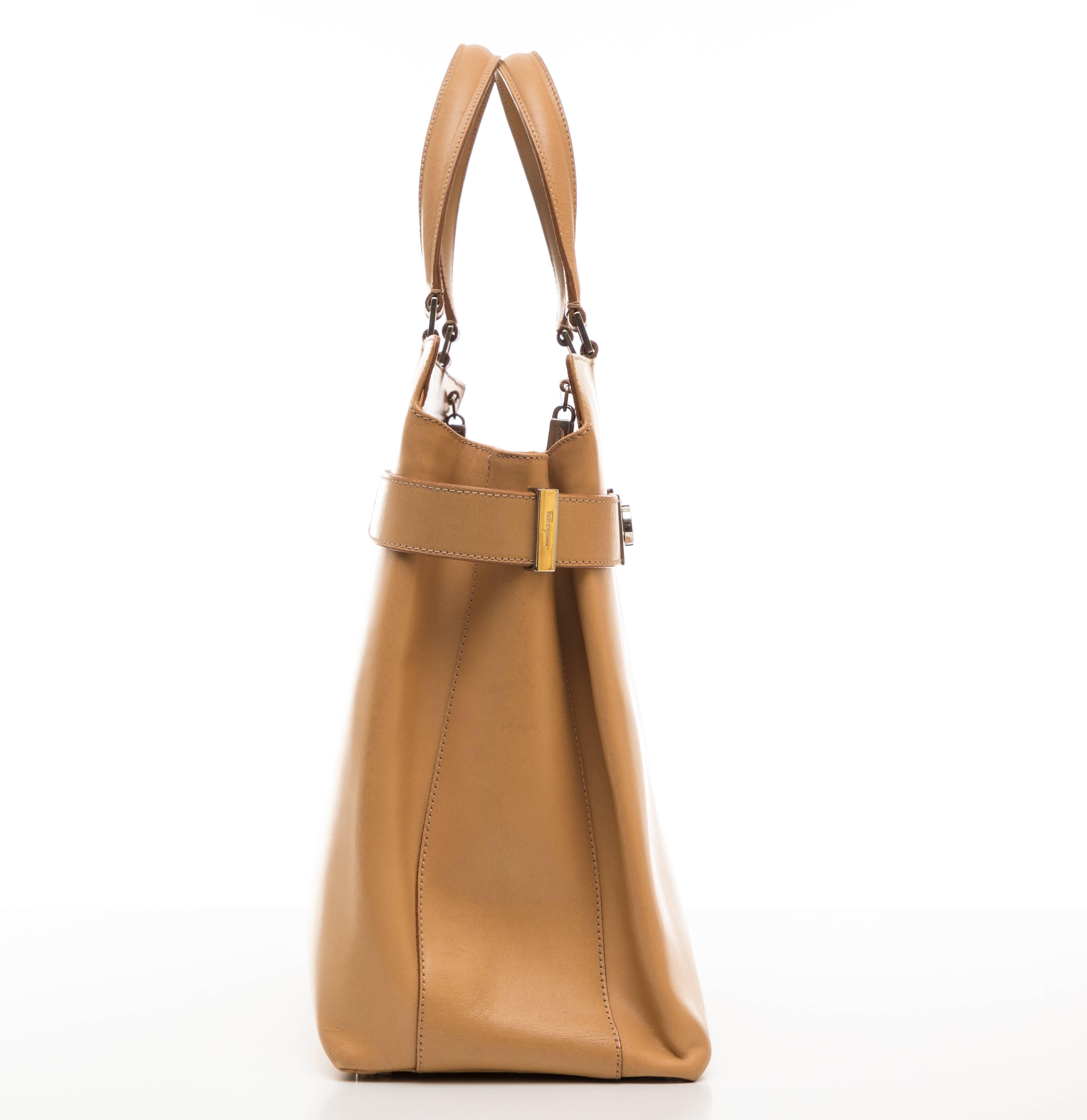 Women's Salvatore Ferragamo Large Butterscotch Leather Top Handle Handbag For Sale