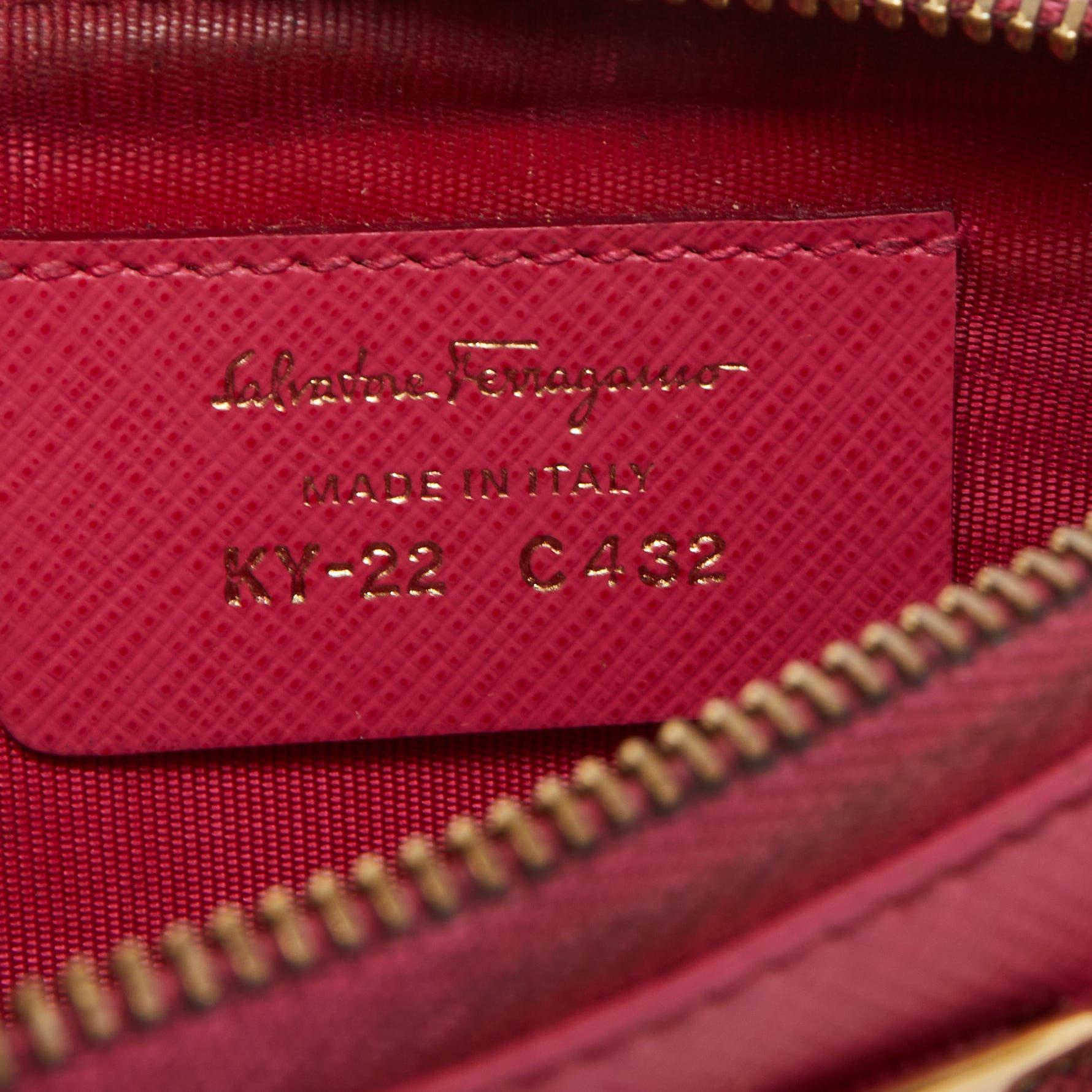 Salvatore Ferragamo Fuchsia Leather Bow Zip Coin Purse For Sale 2