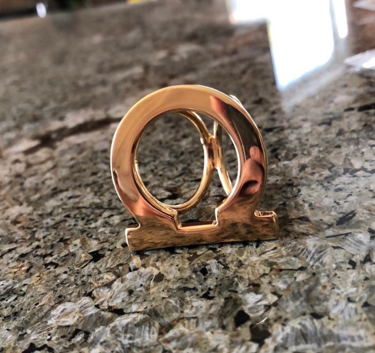 Gold Salvatore Ferragamo  Ganchini scarf ring gold Tone, Large Size For Sale