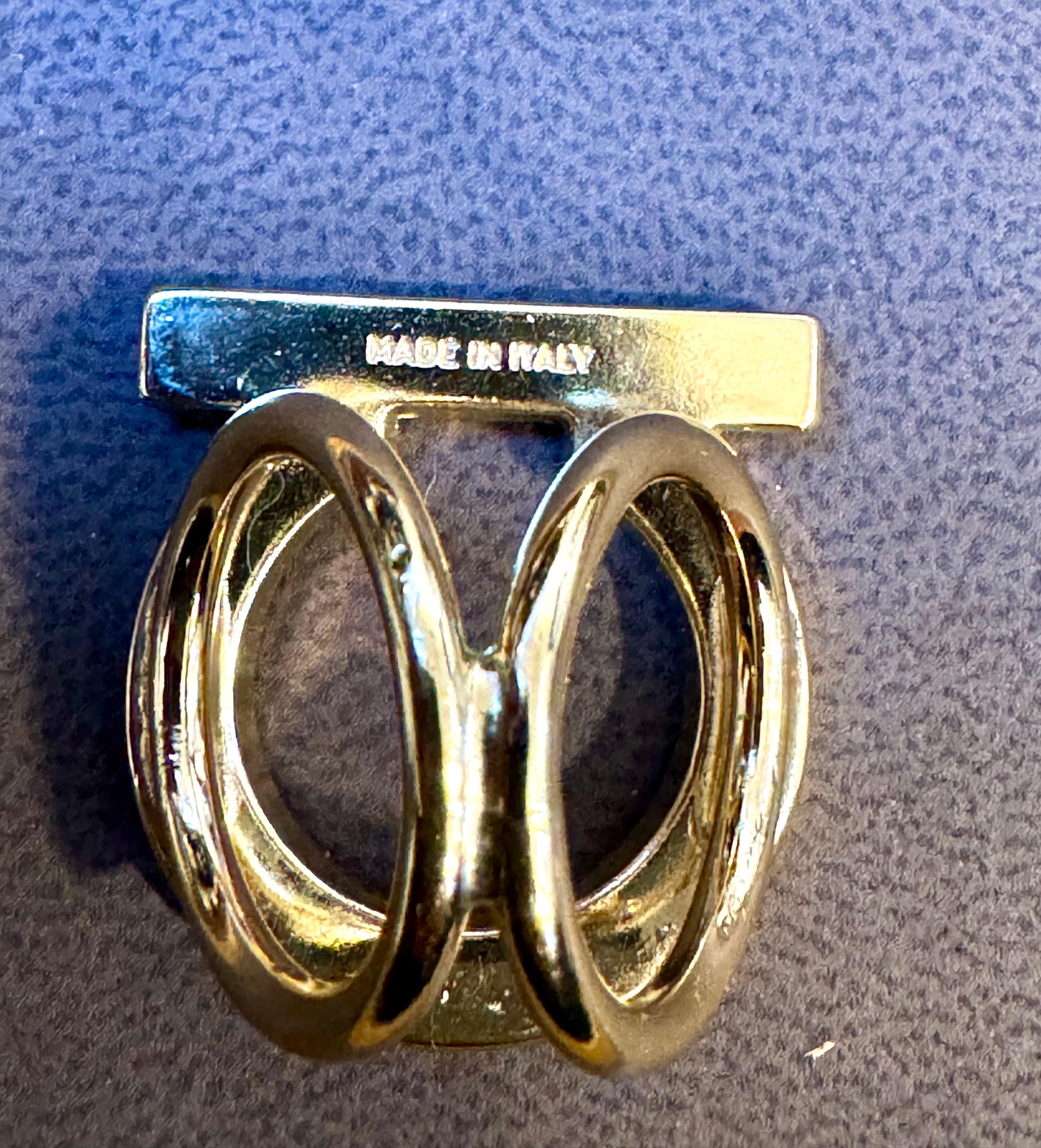 Salvatore Ferragamo  Ganchini scarf ring /Ring gold Tone, Medium Size For Sale 8