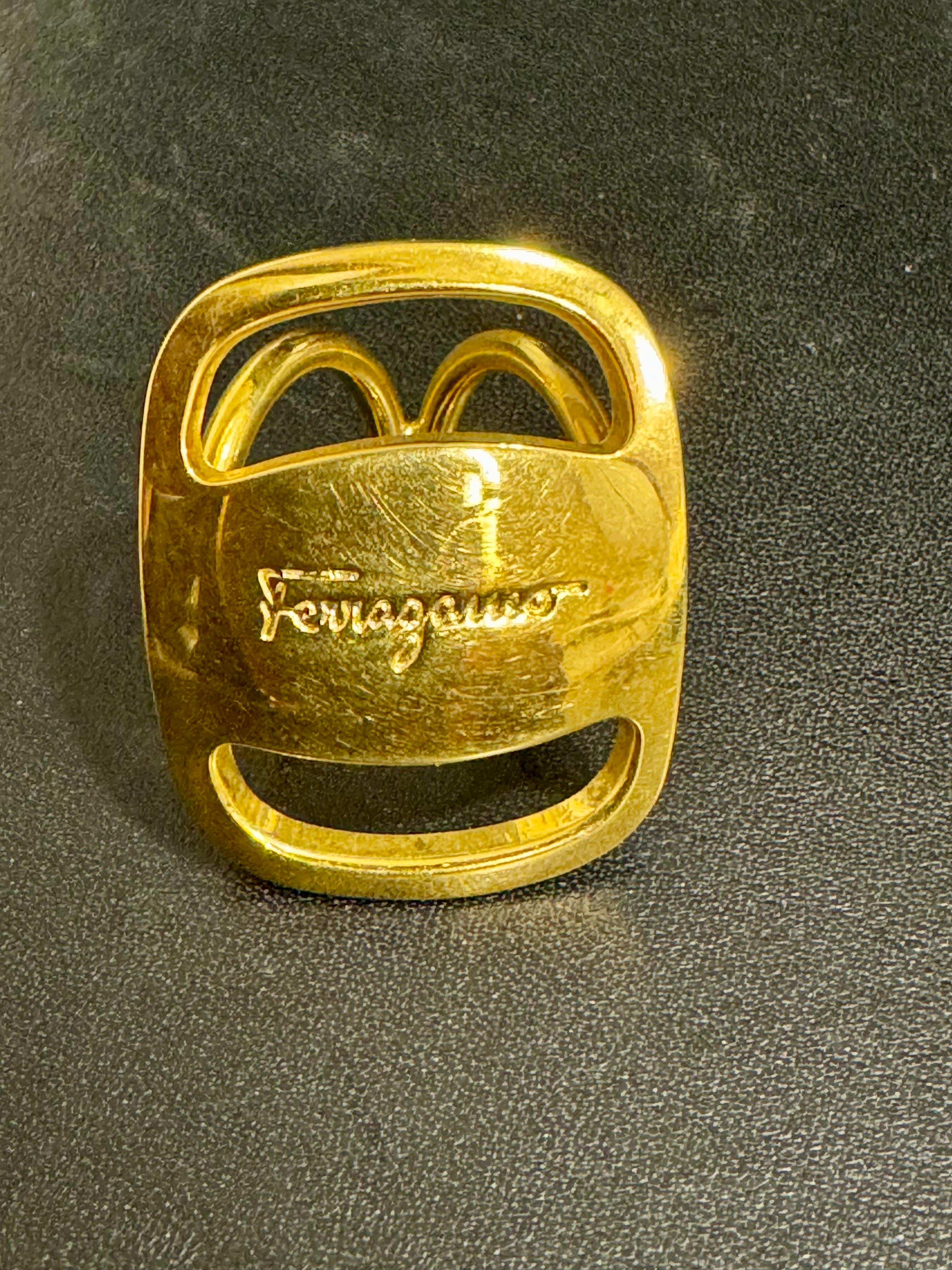 Salvatore Ferragamo  Ganchini scarf ring /Ring gold Tone, Medium Size For Sale 10