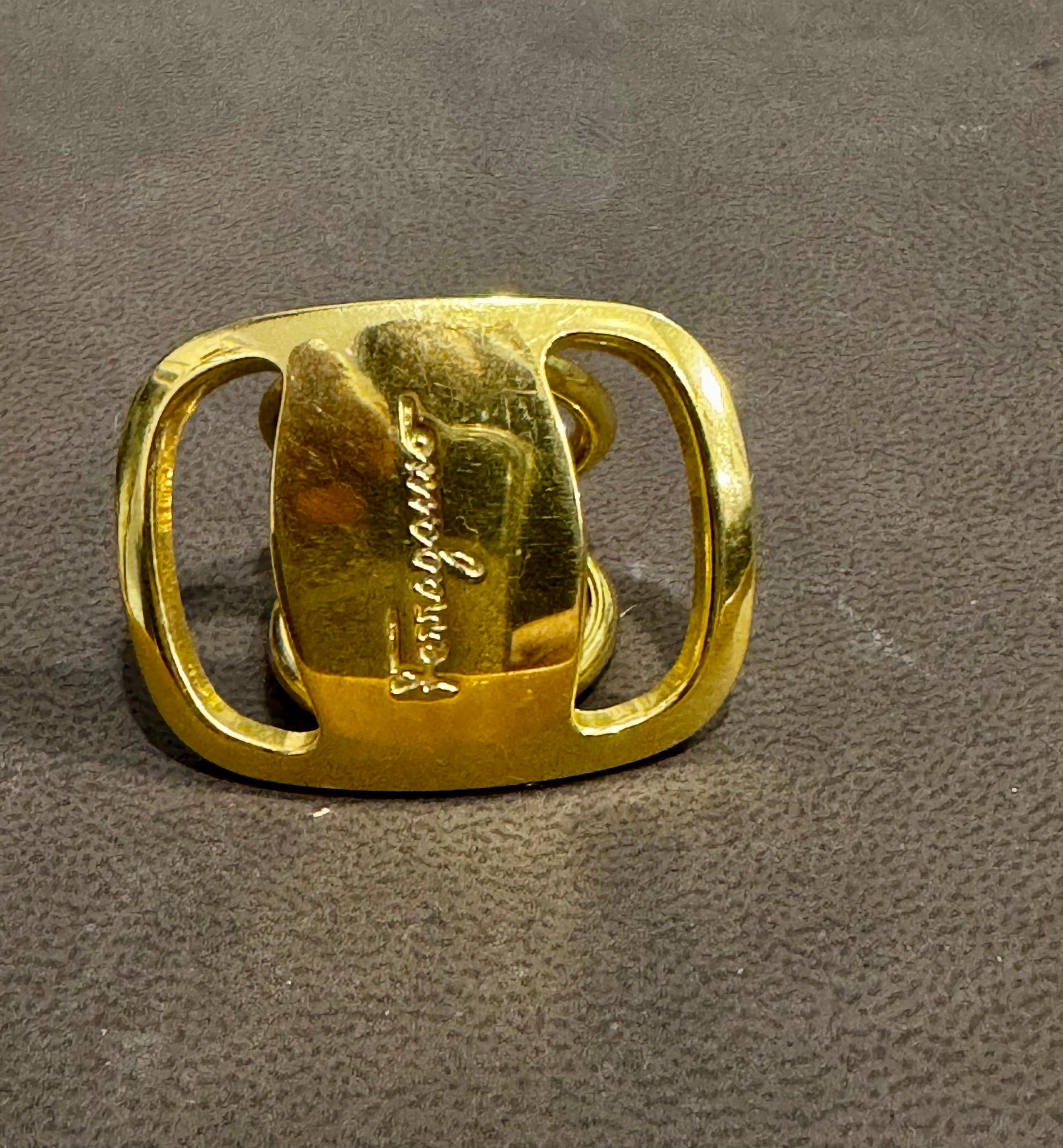 Salvatore Ferragamo  Ganchini scarf ring /Ring gold Tone, Medium Size For Sale 2