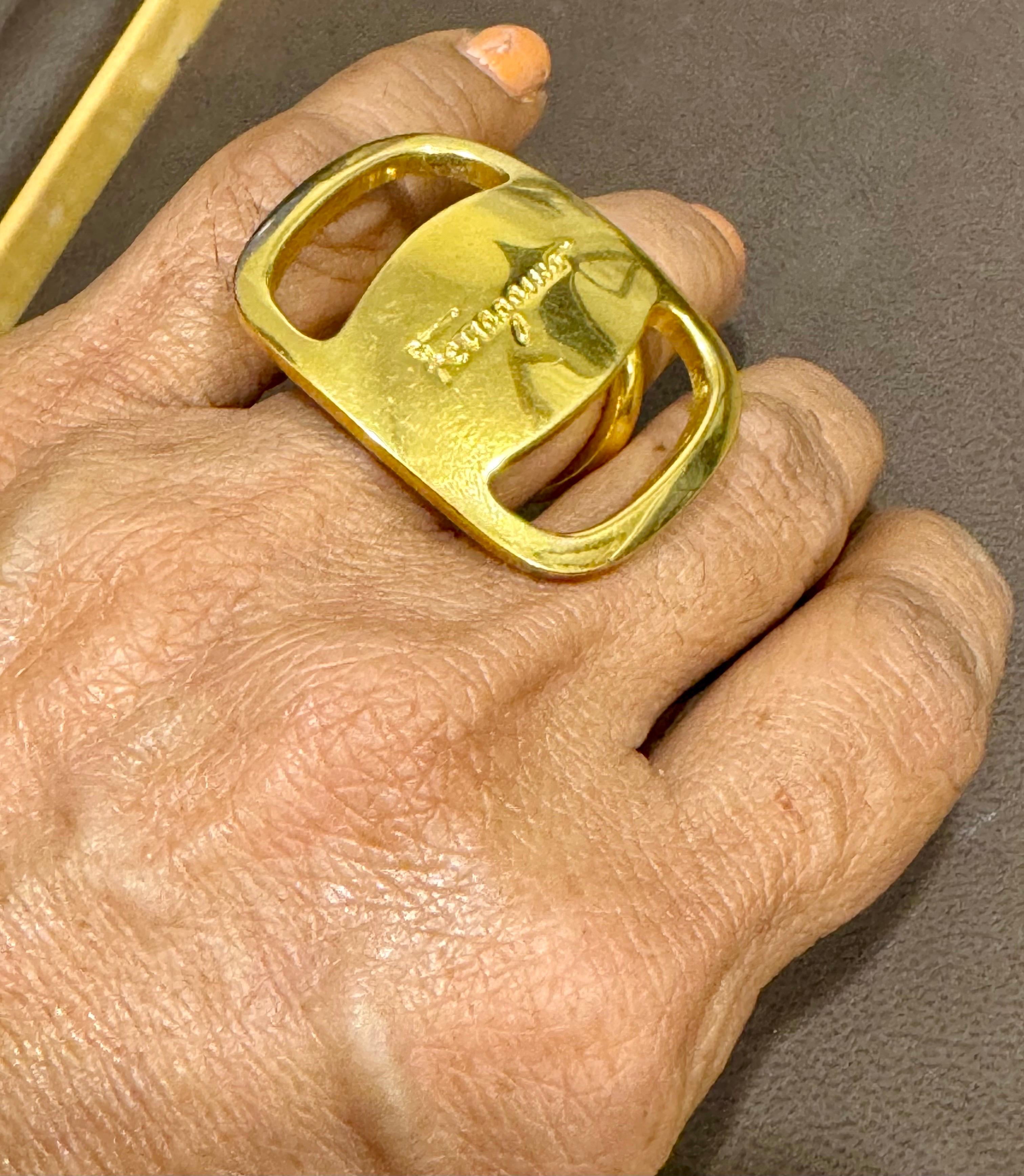 Salvatore Ferragamo  Ganchini scarf ring /Ring gold Tone, Medium Size For Sale 4