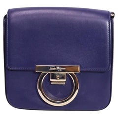 Borsa a tracolla piccola in pelle Gancini di Salvatore Ferragamo