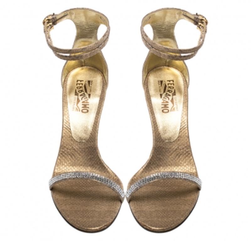 Salvatore Ferragamo Gold Snakeskin Tirosana Ankle Strap Sandals Size 40.5 en vente 2