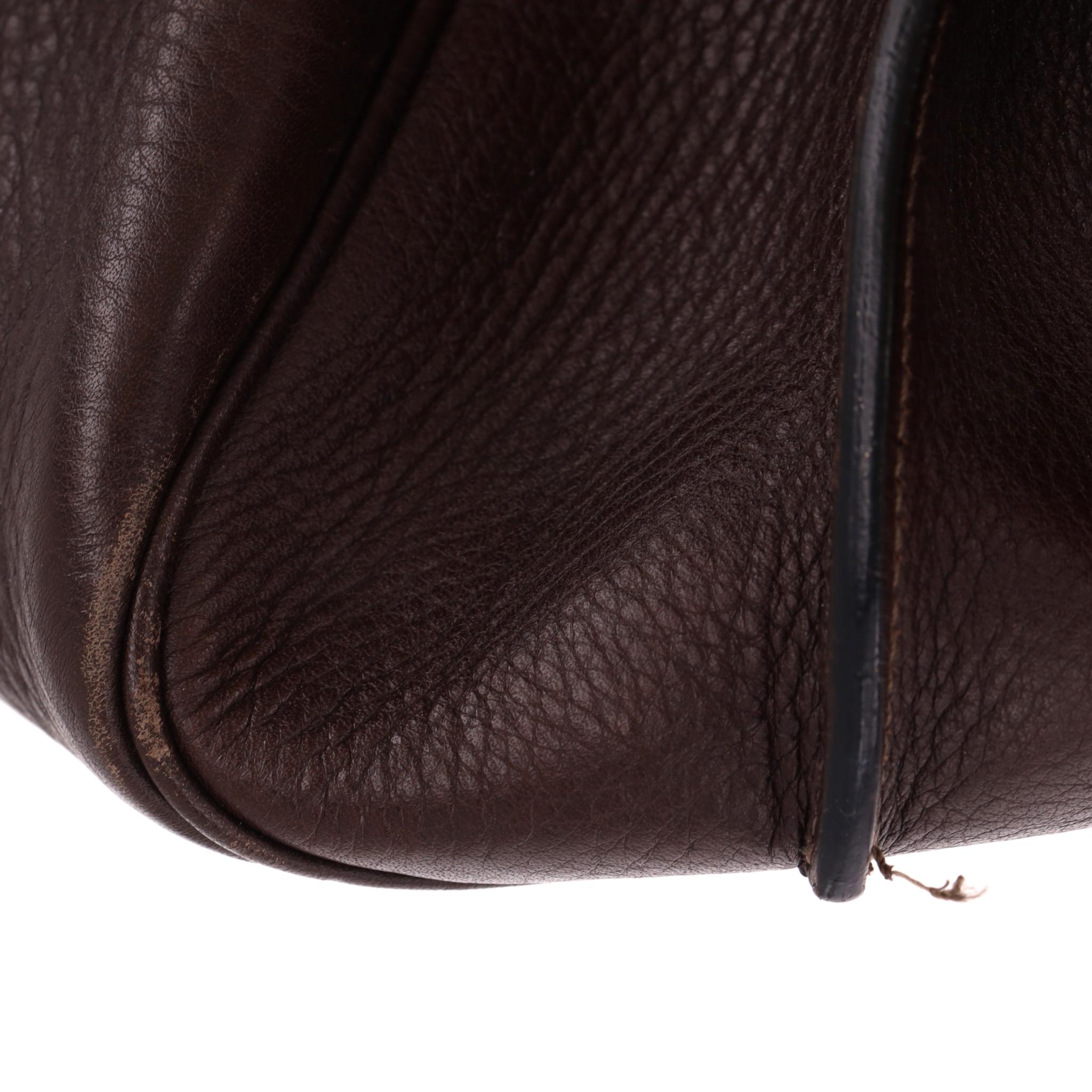 Salvatore Ferragamo - Sac à bandoulière en cuir grainé avec cordon de serrage en vente 4