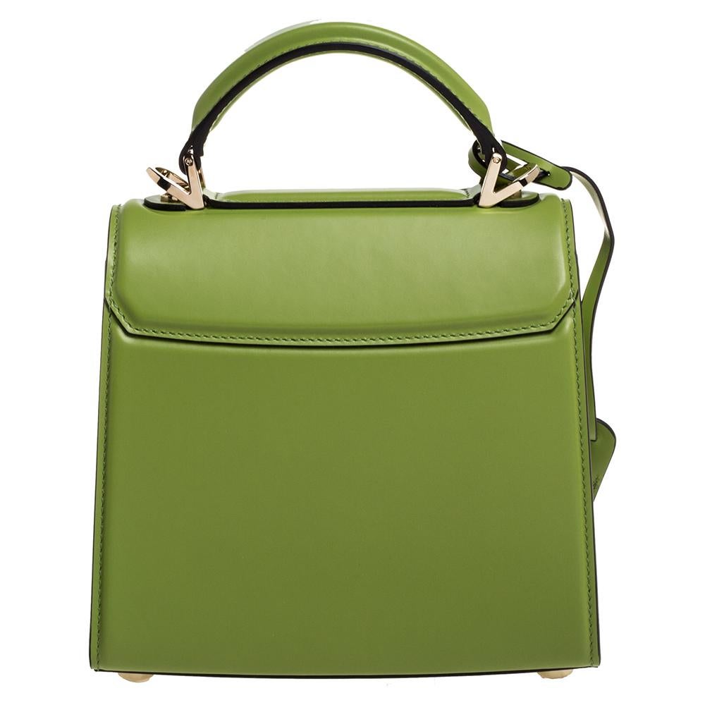 Salvatore Ferragamo Green Leather Small Boxyz Top Handle Bag In New Condition In Dubai, Al Qouz 2