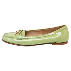 Salvatore Ferragamo Gancini Loafers Grünes Lackleder Gancini Loafers Größe 38