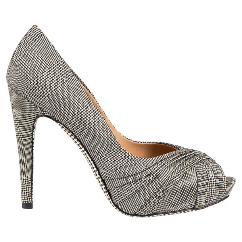 Salvatore Ferragamo Grey Houndstooth Heels Size US 8.5 For Sale