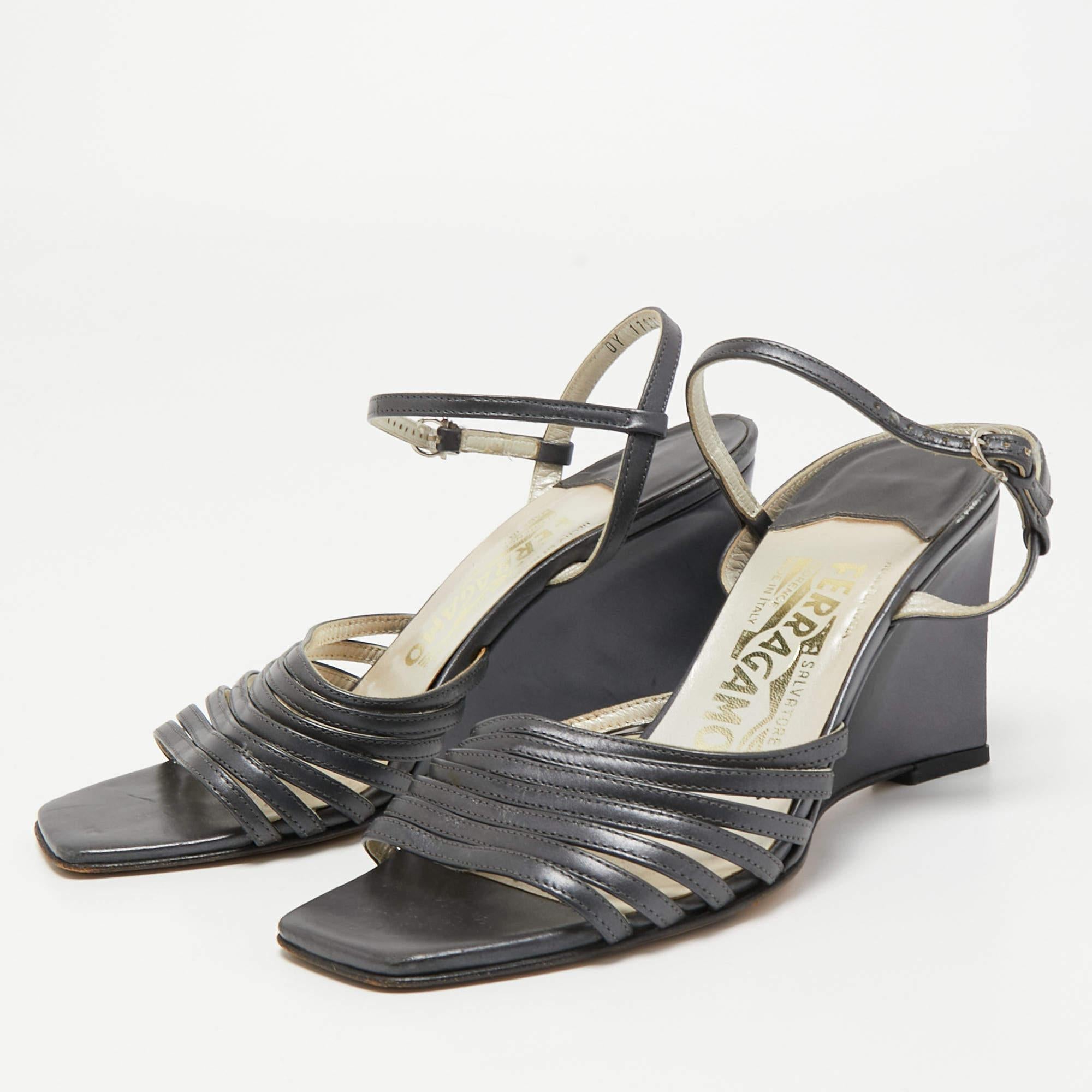 These timeless designer shoes are meant to last you season after season. They have a comfortable fit and high quality finish.