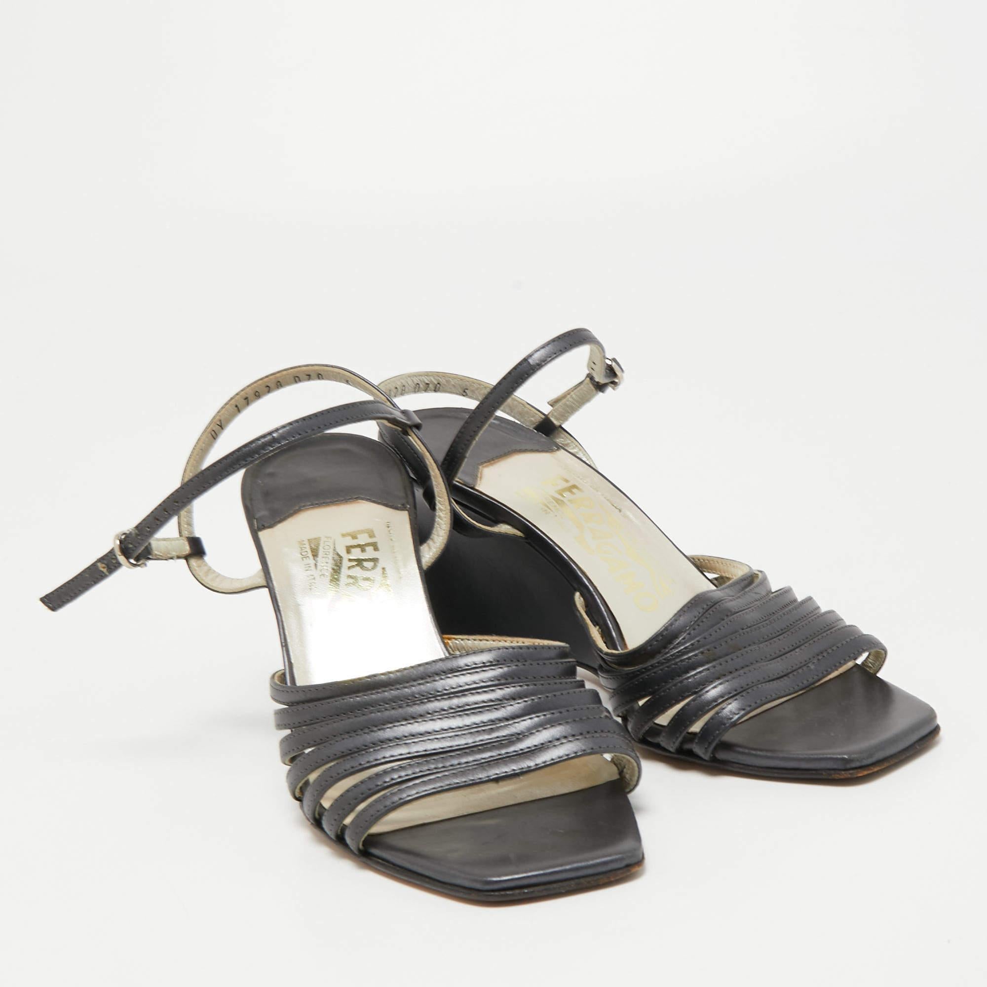 Salvatore Ferragamo Grey Leather Strappy Wedge Sandals Size 36.5 In Good Condition For Sale In Dubai, Al Qouz 2