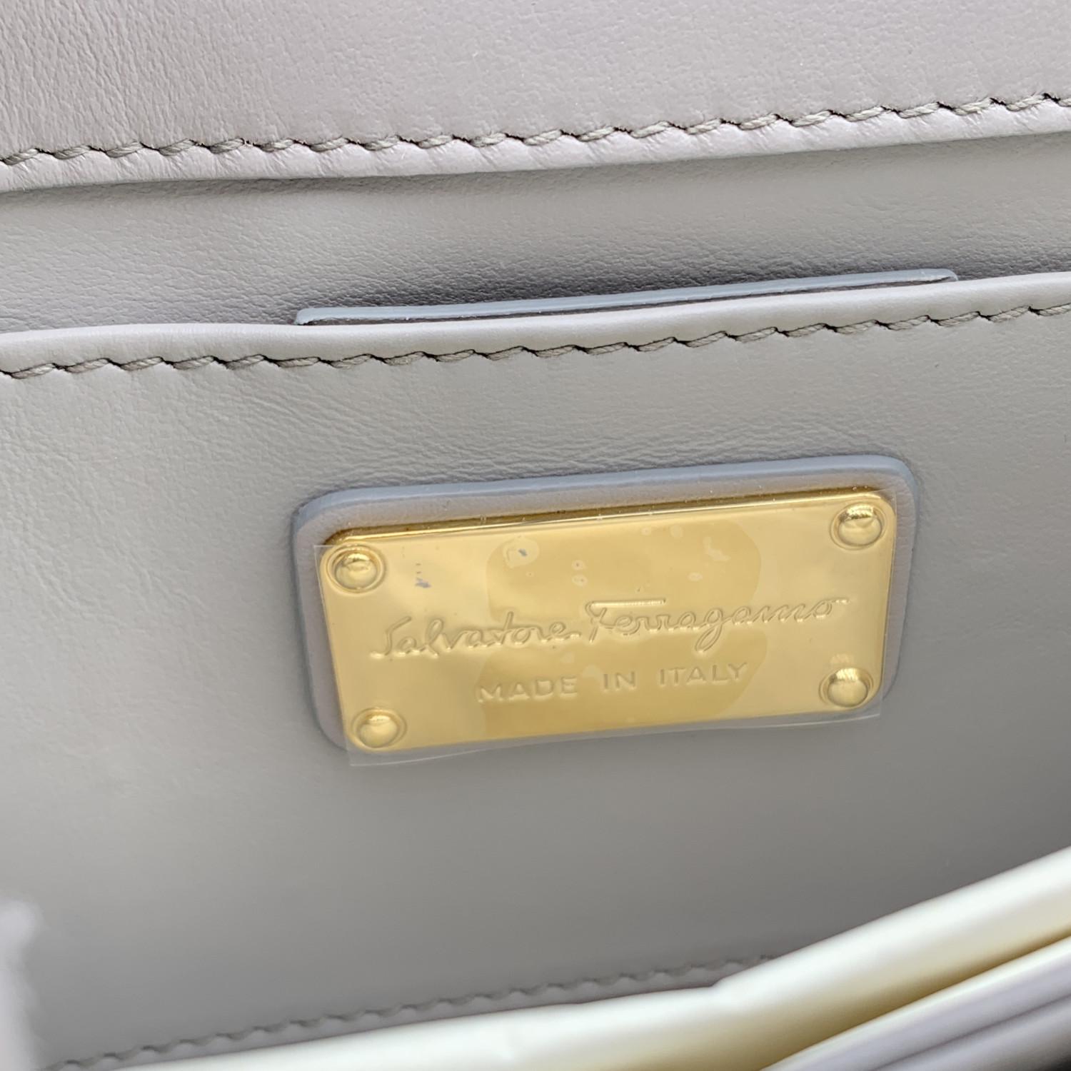 Salvatore Ferragamo Grey Leather Thalia Box Shoulder Bag For Sale 2