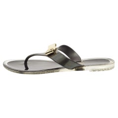 Salvatore Ferragamo Grey Rubber Bow Thong Flats Size 38.5