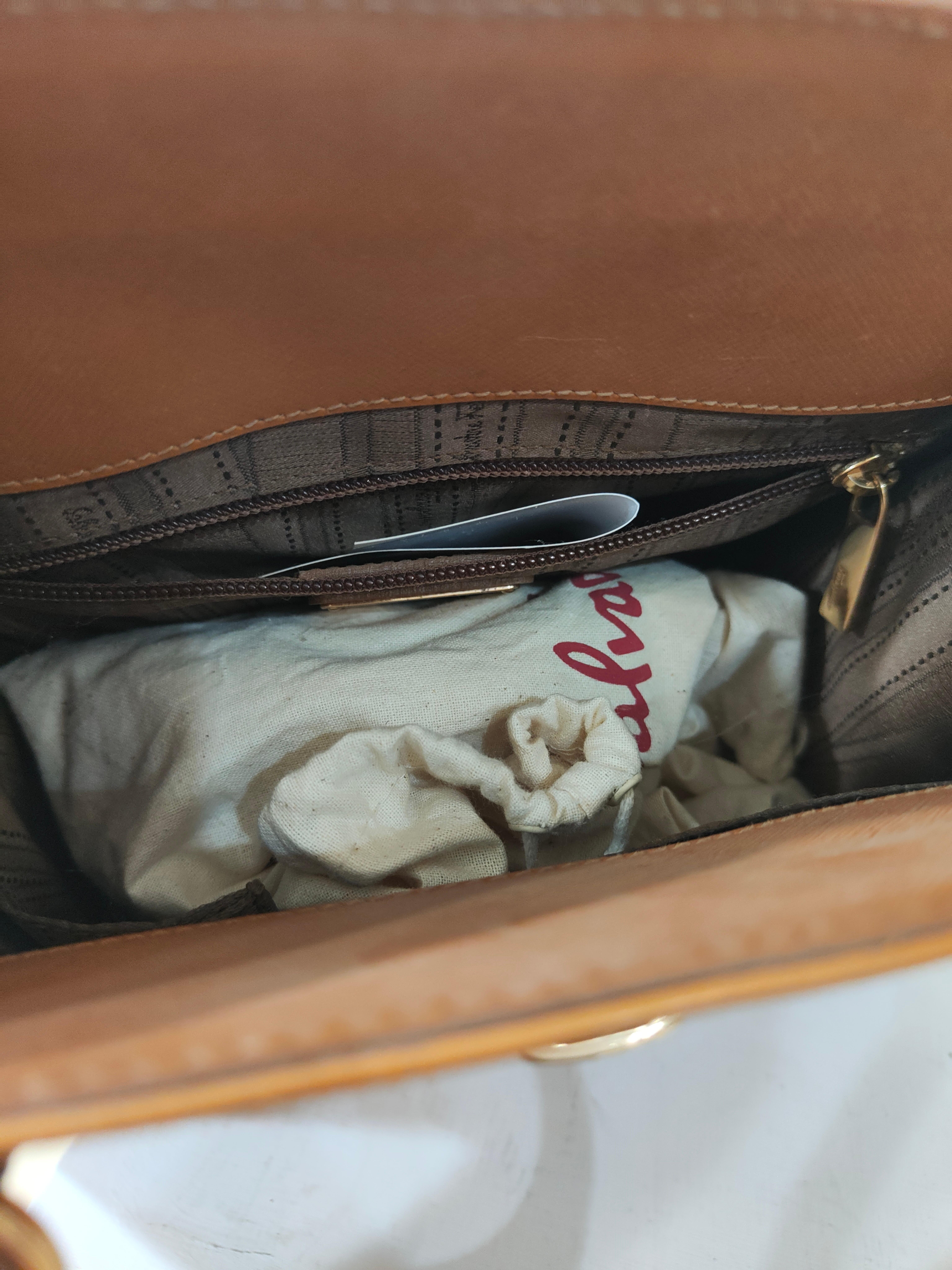 Salvatore Ferragamo handle bag In Good Condition For Sale In Capri, IT