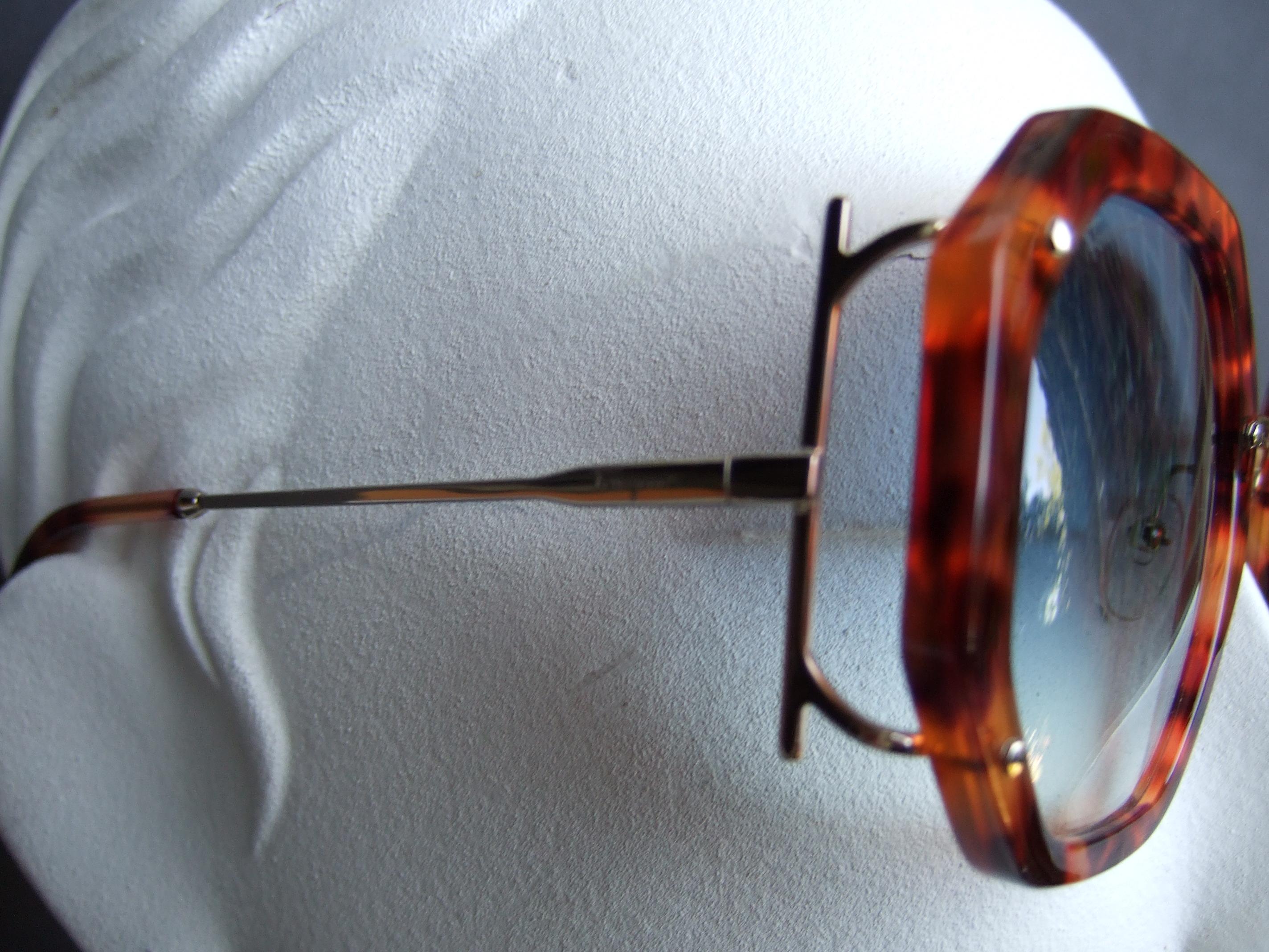 Salvatore Ferragamo Italian Women's Tortoise Shell Sunglasses in Box c 21st c  For Sale 8