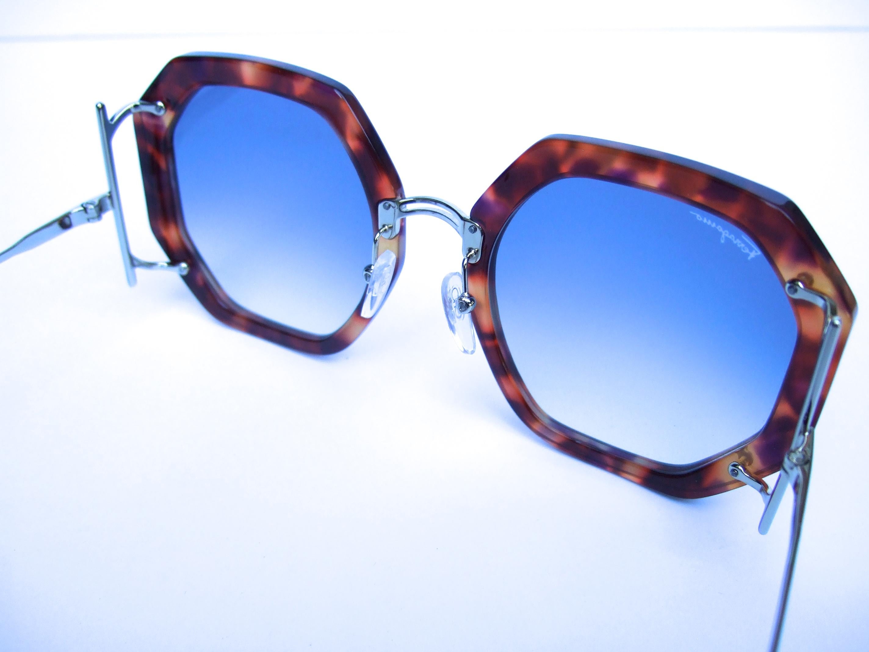 Salvatore Ferragamo Italian Women's Tortoise Shell Sunglasses in Box c 21st c  For Sale 9