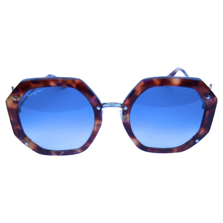 Salvatore Ferragamo Italian Women's Tortoise Shell Sunglasses in Box c 21st  c For Sale at 1stDibs