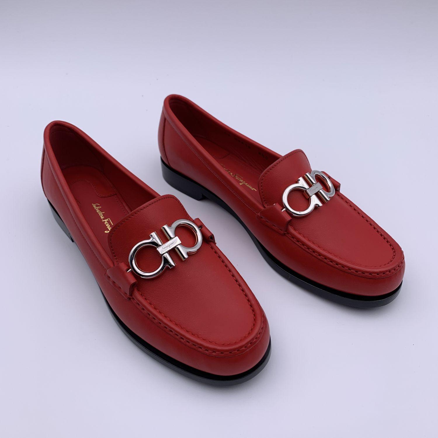 size 5.5 loafers