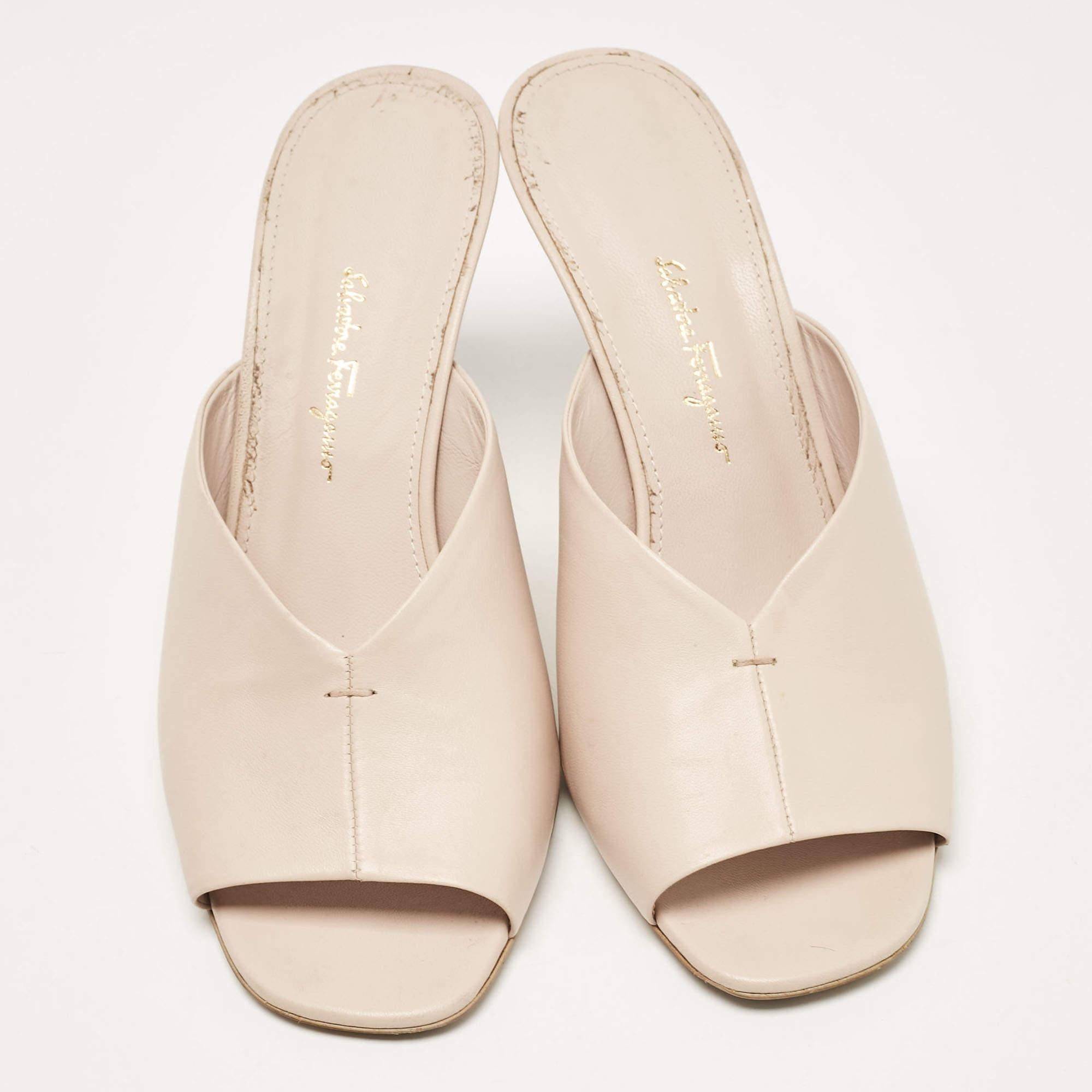 Beige Salvatore Ferragamo Light Pink Leather Sansu Slide Sandals Size 38.5