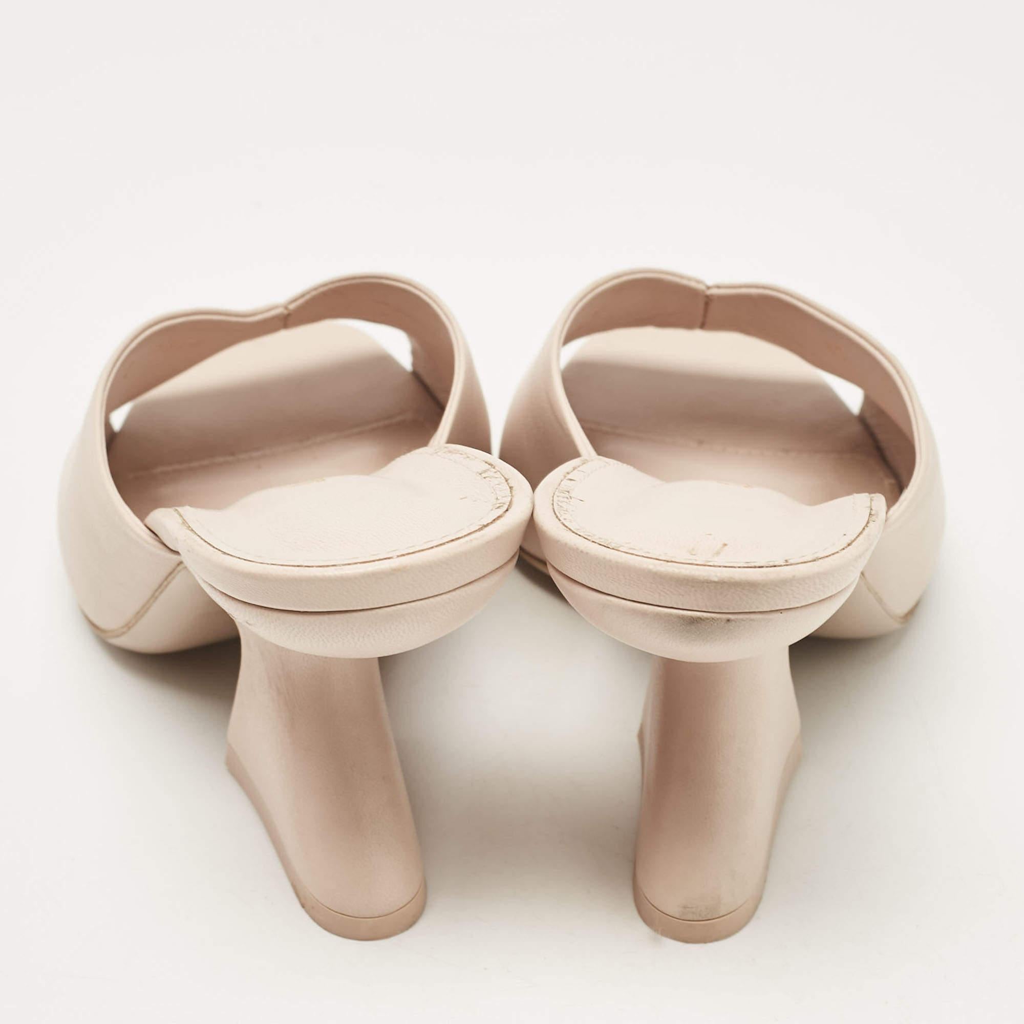 Women's Salvatore Ferragamo Light Pink Leather Sansu Slide Sandals Size 38.5