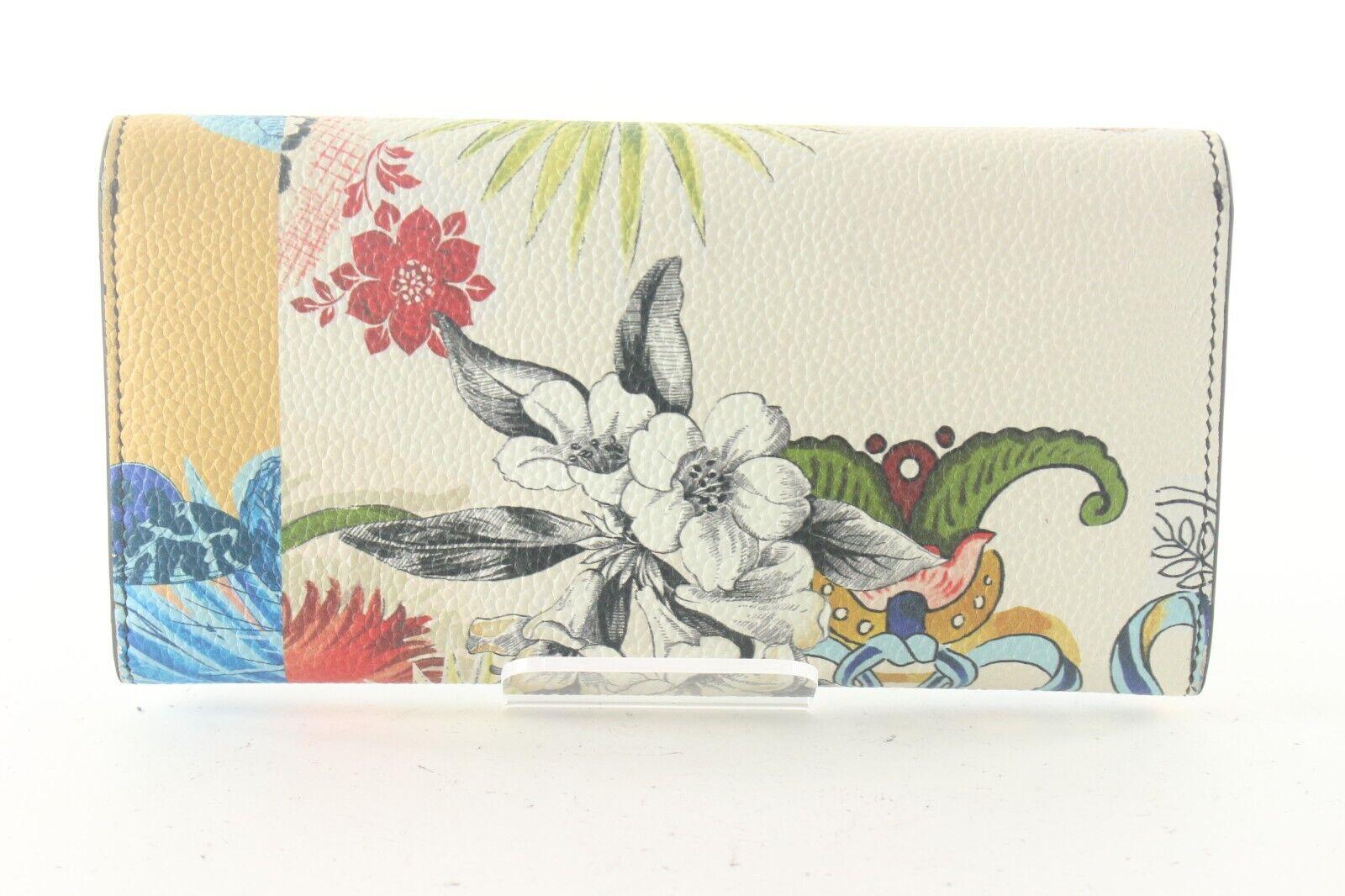 SALVATORE FERRAGAMO Limited Floral Gancini Clasp Flap Wallet 1SF811K In Good Condition In Dix hills, NY