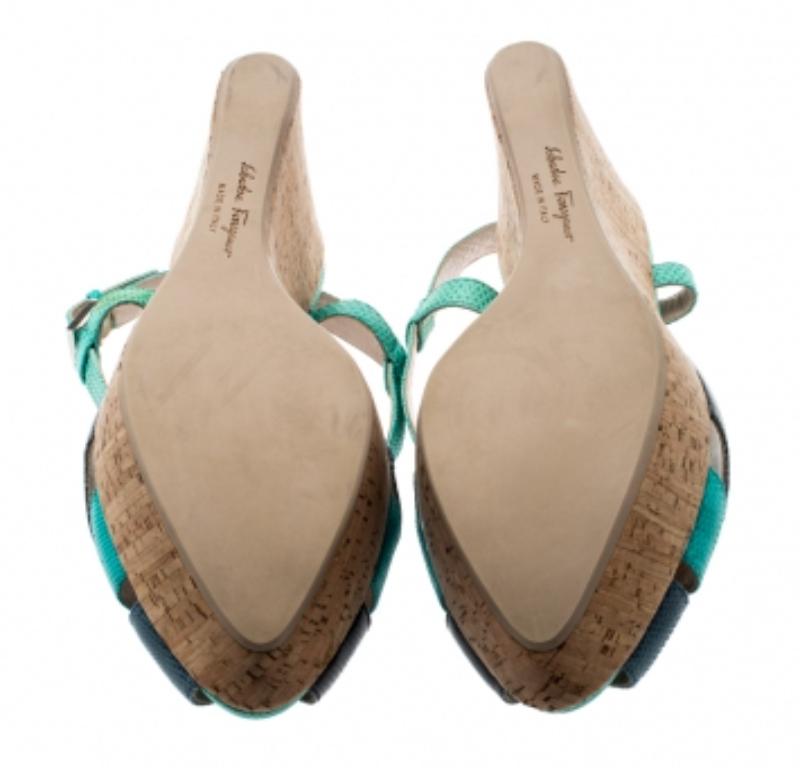 Salvatore Ferragamo Sandalias de cuña de corcho con tiras cruzadas de piel de lagarto talla 41 Marrón en venta