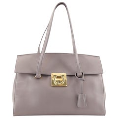 Salvatore Ferragamo Mara Tote Leather Medium