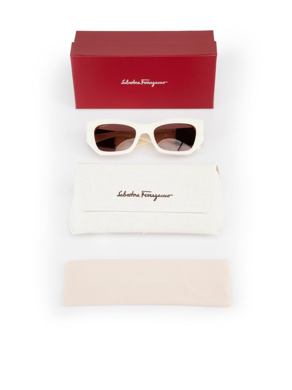 Salvatore Ferragamo Marble Ivory Cat Eye Sunglasses 4