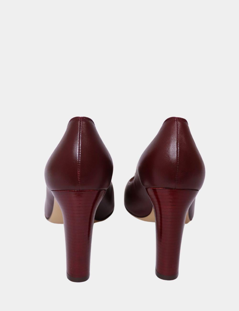 Brown Salvatore Ferragamo Maroon Buckle Pumps / 10.5 For Sale