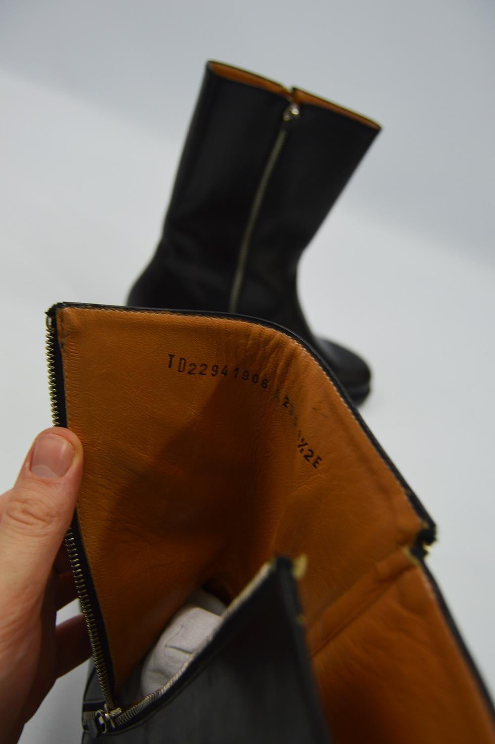 Salvatore Ferragamo Men's Vintage Minimalist Black Leather Double Zipper Boots For Sale 4